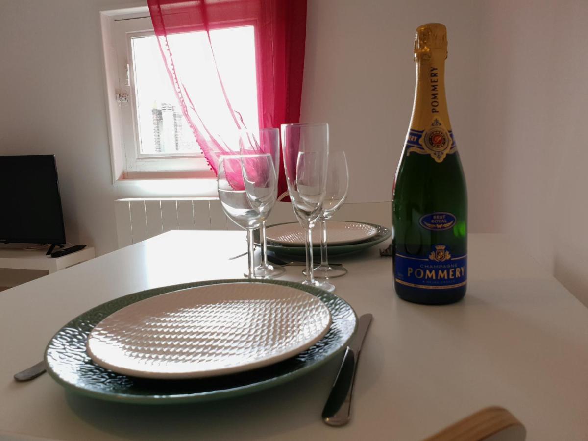Au 36, Les Apparts Hotel Joigny Extérieur photo
